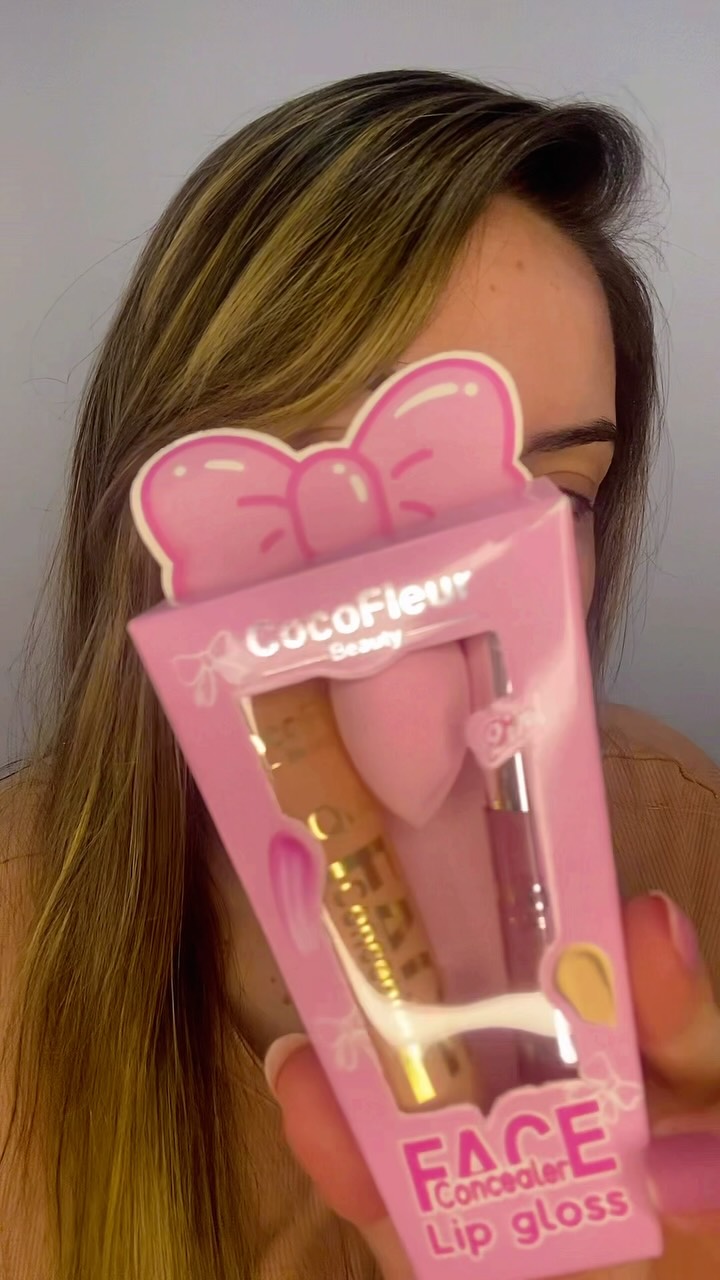 Kit de maquiagem rosa da Cosme Querido